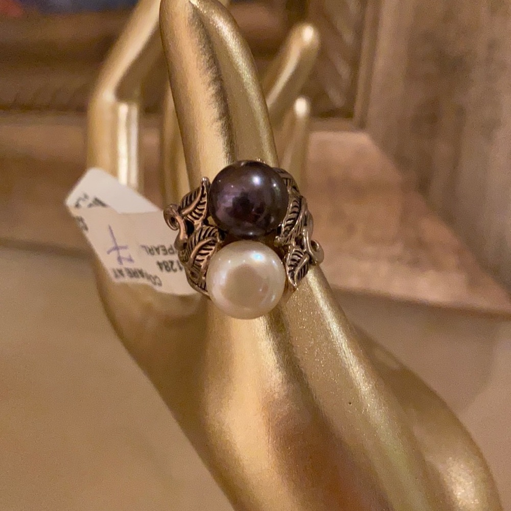 Sterling silver and pearl ring. Never worn tag attached